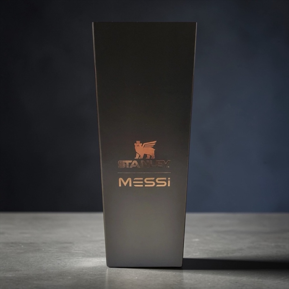 The Messi x Stanley High Precision Flow Mate System | 1.3 QT - Messi GOAT Black - Picture 4 of 4